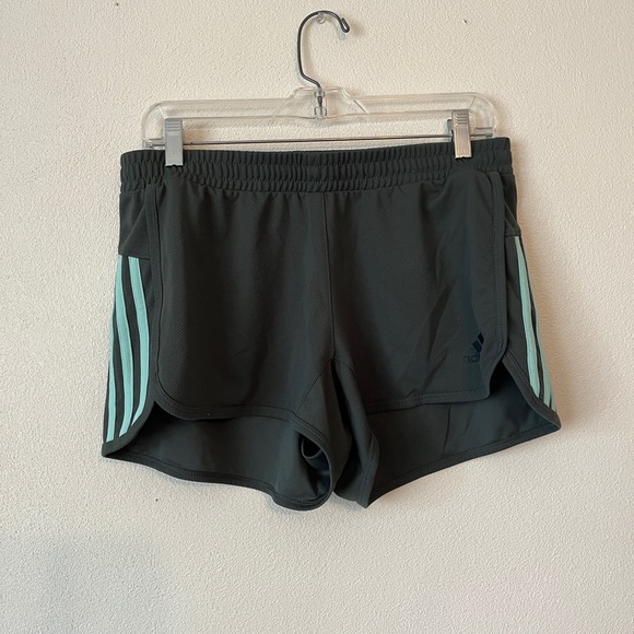 TWO Adidas athletic shorts - Picture 5 of 7